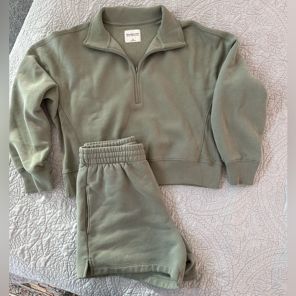 Abercrombie & Fitch Set